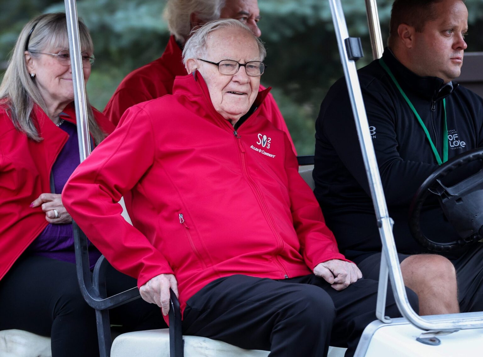 Berkshire Hathaway trims Bank of America stake by $863 million