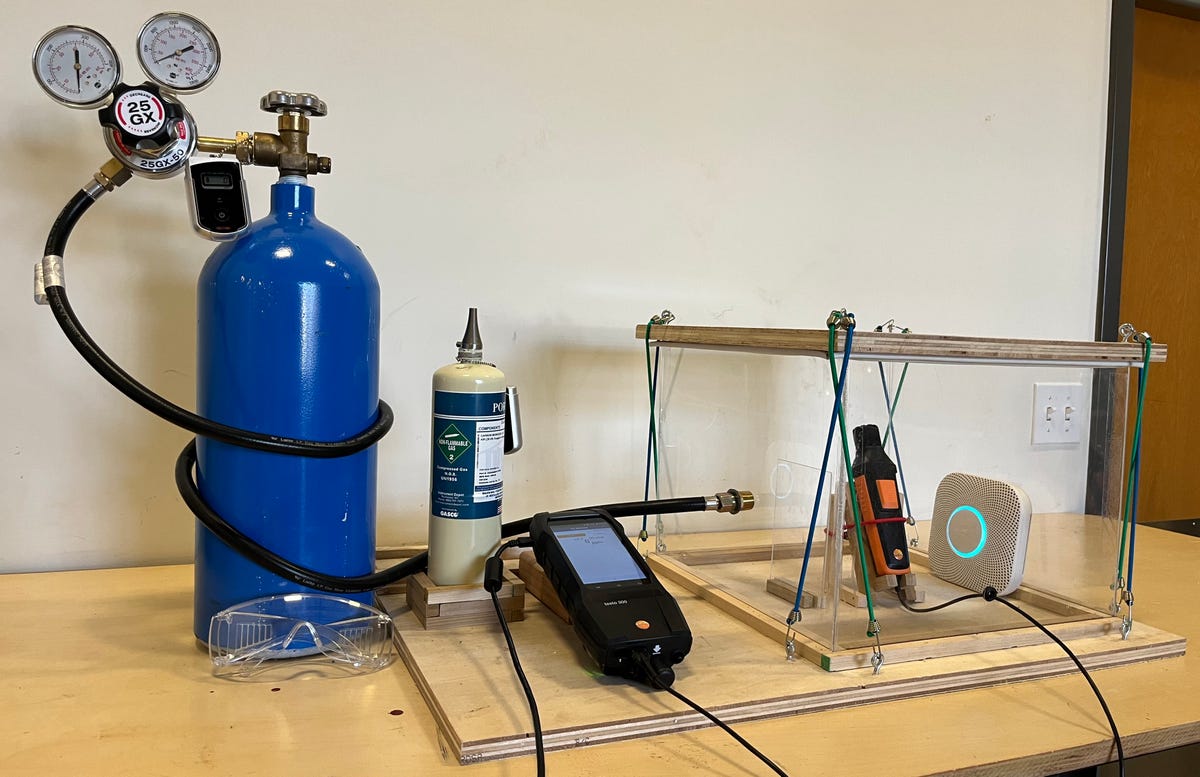 CNET's test rig for carbon monoxide detectors pumps the hazardous gas directly into an enclosed test chamber, where we can measure each detector's effectiveness at quickly sounding an alarm at various CO thresholds.