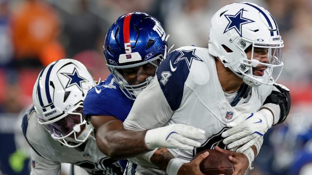 Giants' Malik Nabers, Cowboys' Micah Parsons exit game with injuries