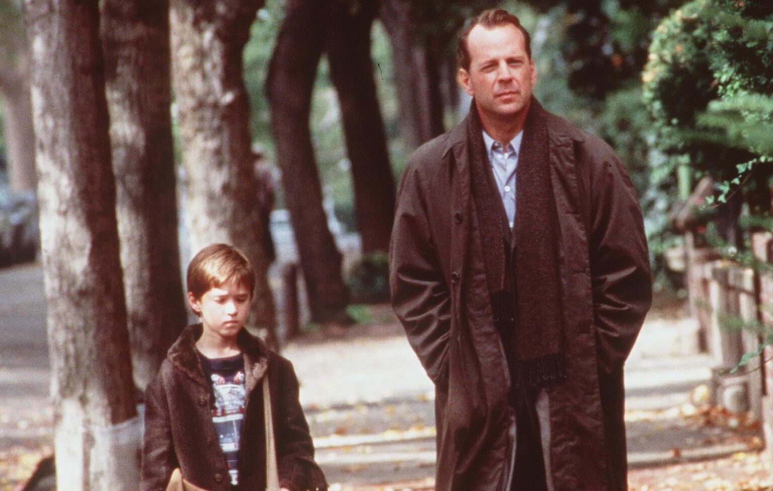 Haley Joel Osment would "come home from school" to Bruce Willis voicemails in years after 'The Sixth Sense': "Just saying hi!"