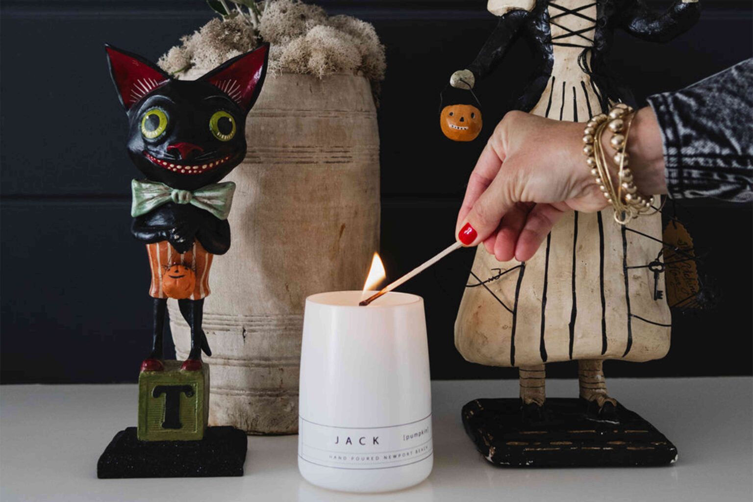 I’m a Candle Snob, and I Finally Found the Best Fall Scent—and It Burns for 70+ Hours