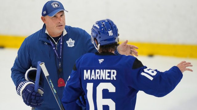 Maple Leafs' William Nylander exits game vs. Canadiens with injury