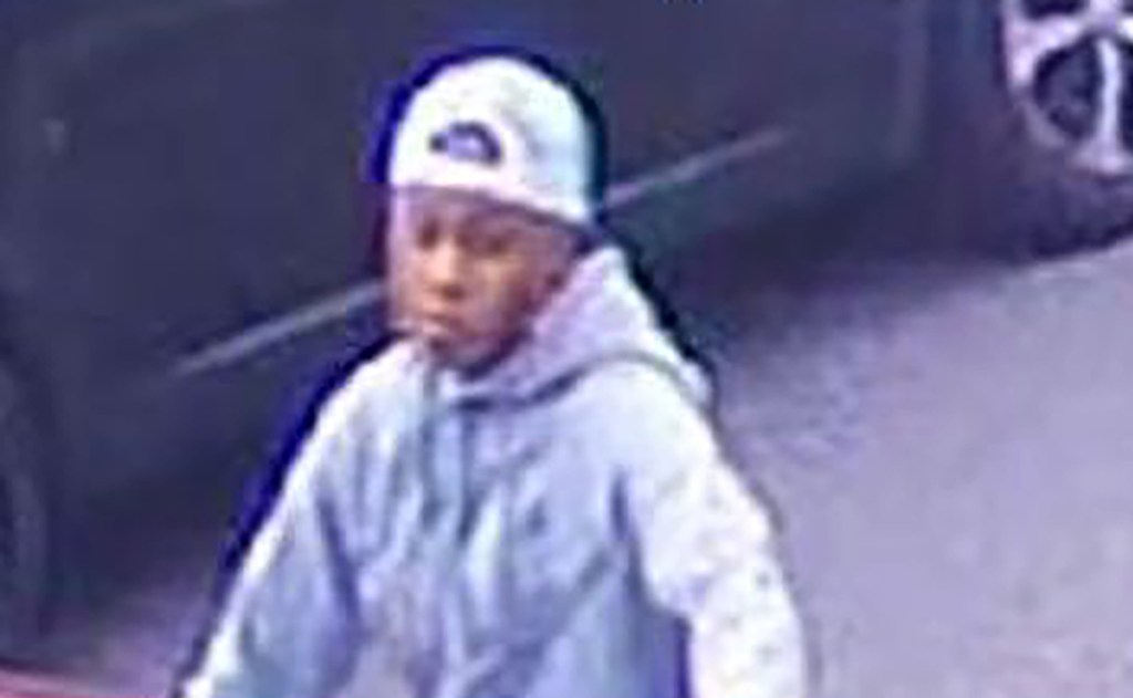 NYPD releases pix of Brooklyn gunman who shot victim in the back