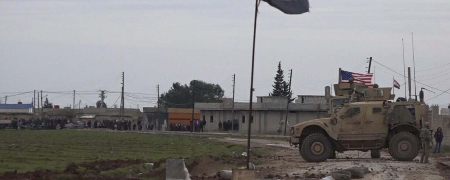 In this frame grab from video, an American military convoy is seen in the village of Khirbet Ammu, east of Qamishli city, Syria, Wednesday, Feb. 12, 2020. - Sputnik International, 1920, 18.08.2024