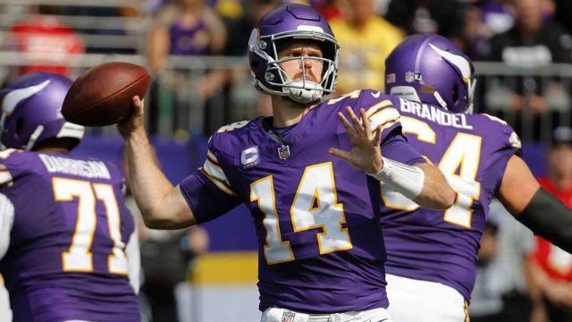 Vikings relieved Darnold just has knee bruise and no damage after late hit