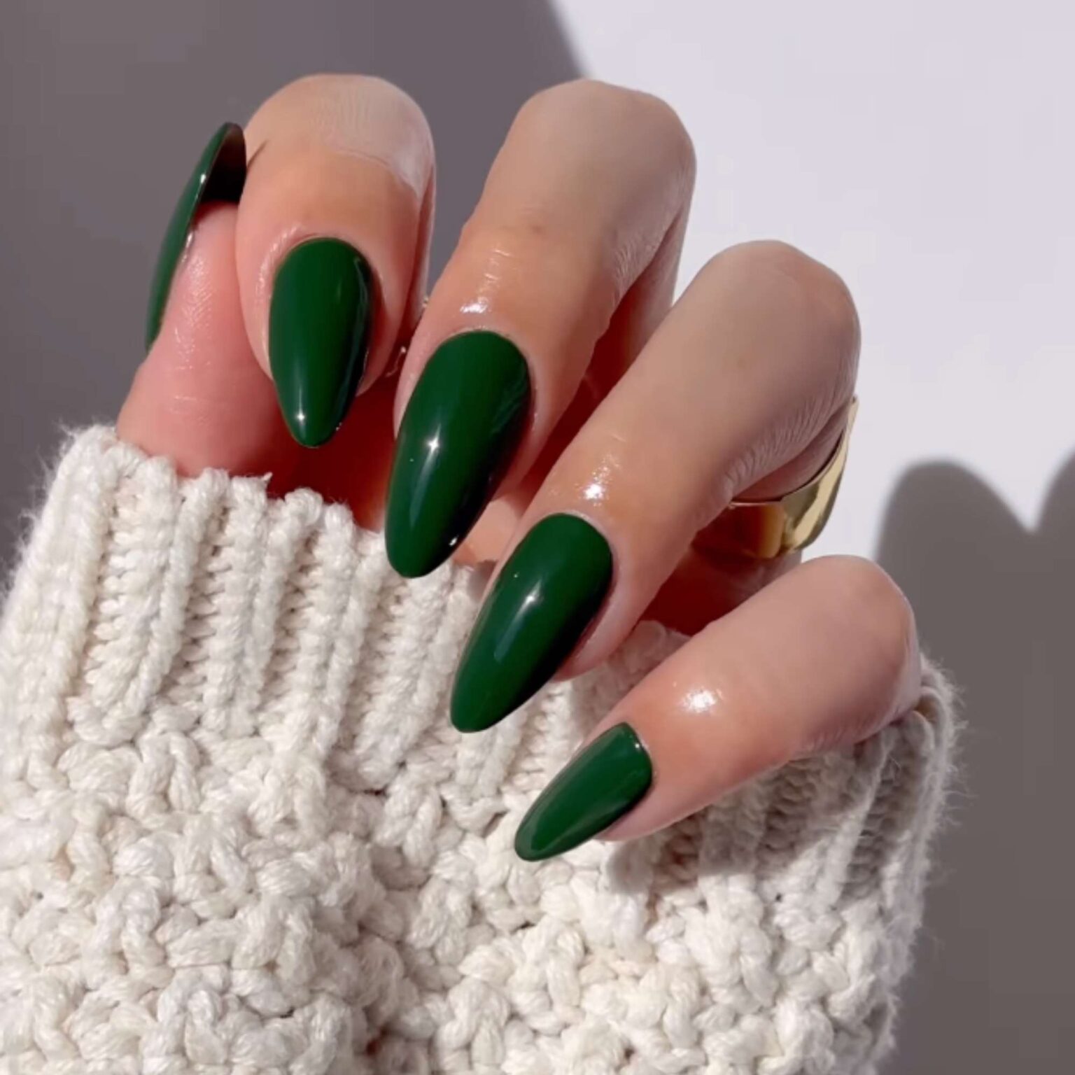 17 Green Nail Ideas That Are Perfect for Fall