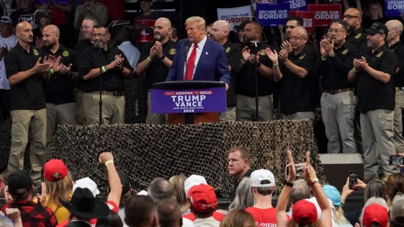 Man arrested near Trump rally in California on gun charges