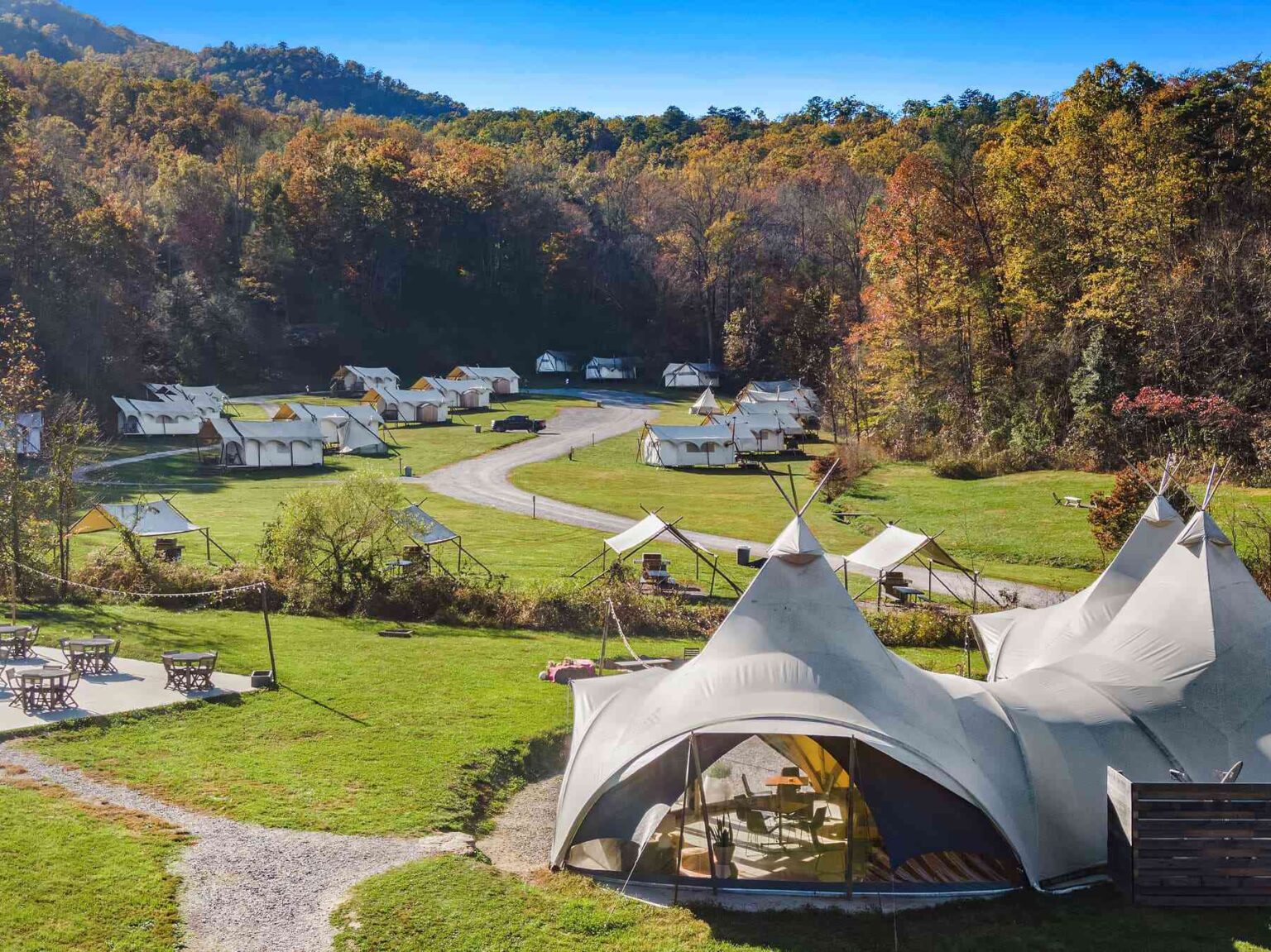 5 Fall Retreats In Tennessee For Every Kind Of Traveler