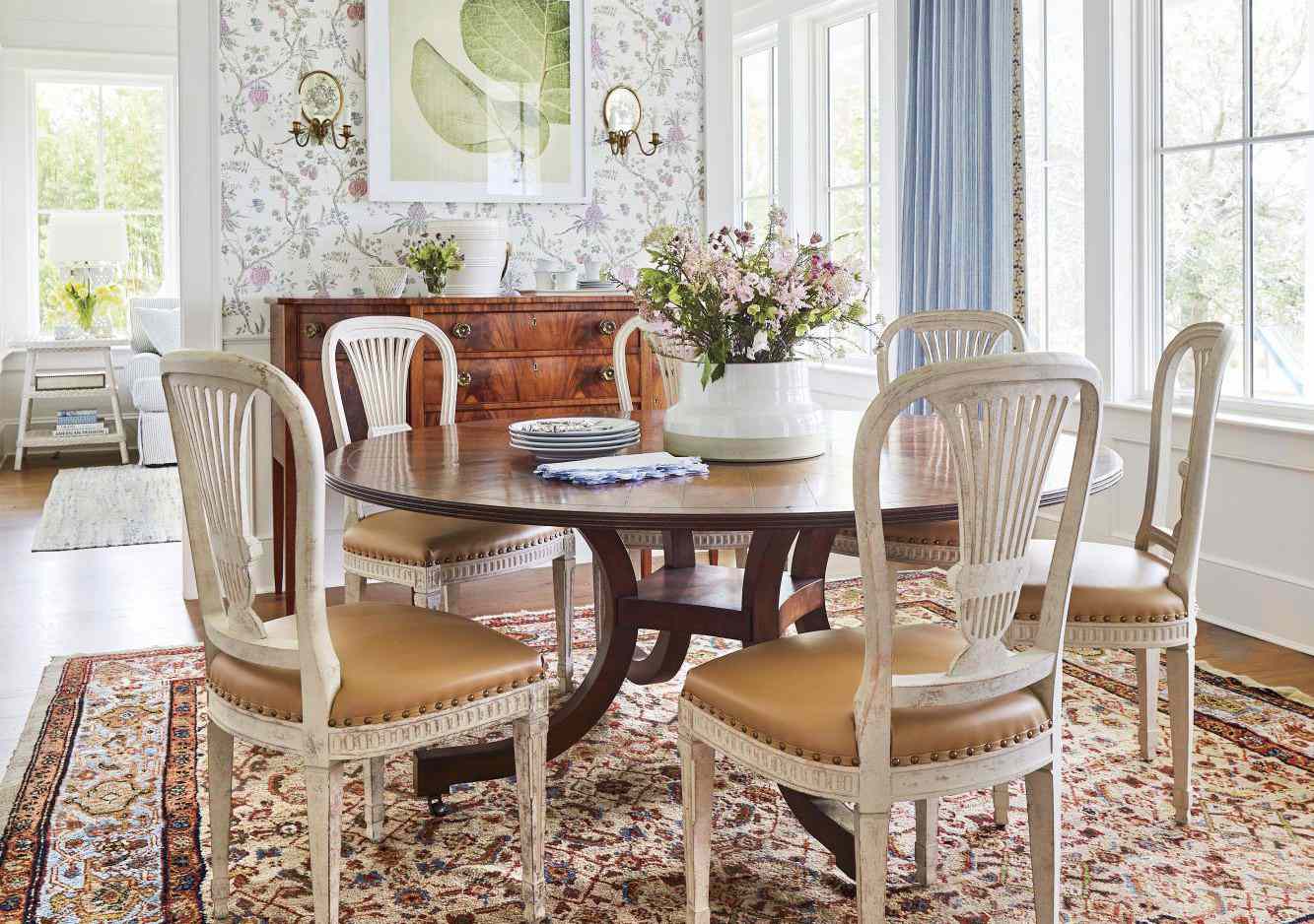 9 Things To Keep Out Of Your Dining Room, According To Designers