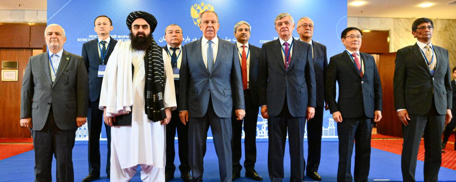 From left to right: Iranian Ambassador to Afghanistan Hassan Kazemi Qomi, Acting Afghan Foreign Minister, member of the Taliban* leadership Amir Khan Muttaqi, Russian Foreign Minister Sergei Lavrov, Russian Presidential Special Representative for Afghanistan Zamir Kabulov and other officials at a joint photo session as part of the 6th meeting of the Moscow format of consultations on Afghanistan. October 4, 2024. - Sputnik International, 1920, 05.10.2024