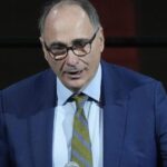 Axelrod won’t predict election outcome: ‘I’d be a fool to answer that’