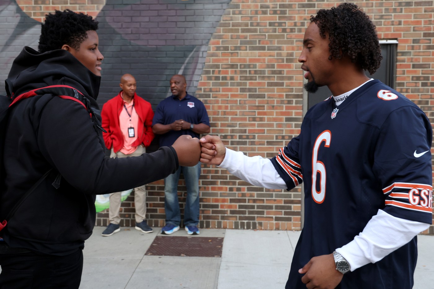 Bears’ Kyler Gordon is ‘principal for a day’ at Austin school