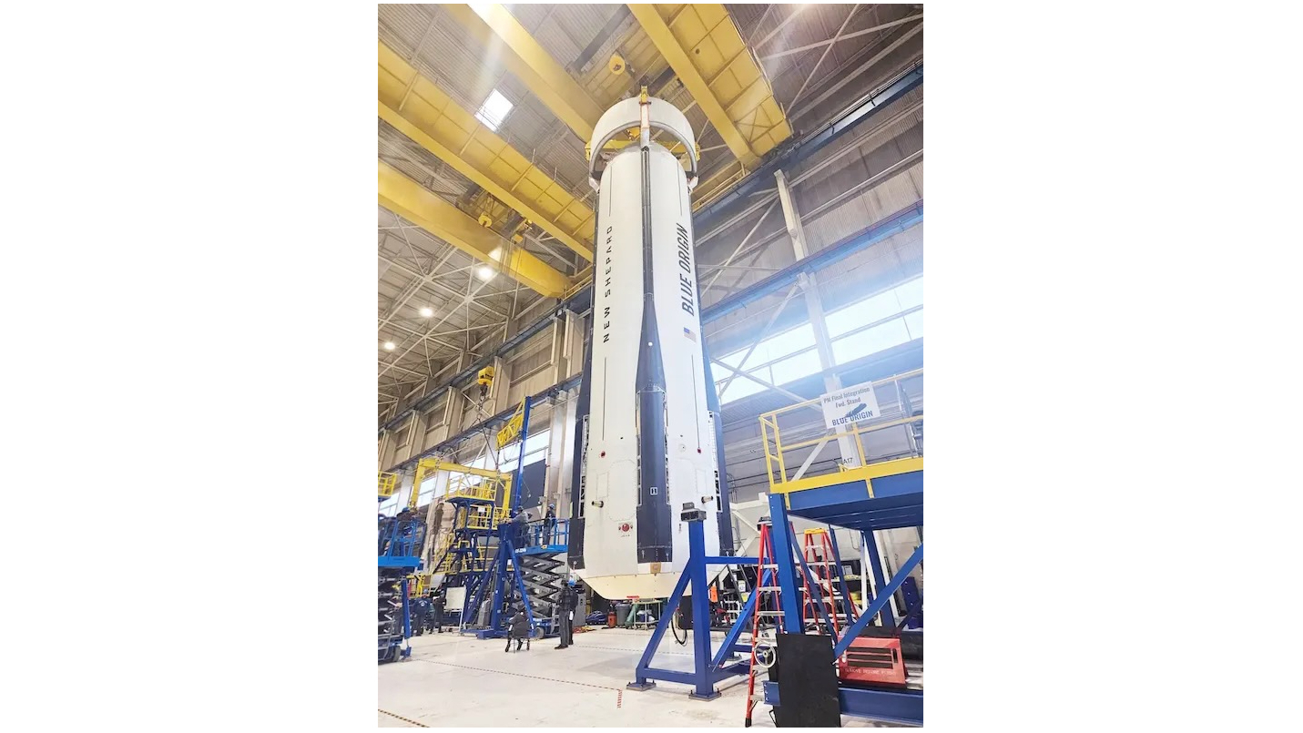 Blue Origin to debut 2nd human-rated New Shepard rocket on Oct. 7 launch (photo)