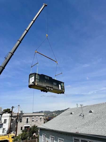 Jyotsna du Ciel commissioned Fritz Tiny Homes to design and build a tiny house on wheels for her Silver Lake, Los Angeles, property. The compact residence was craned into the dense, urban setting by The Crane Guys.