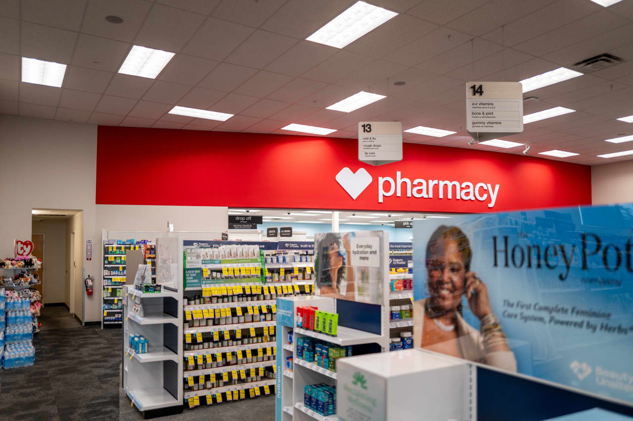 CVS cuts outlook yet again — while swapping out CEO for a company veteran