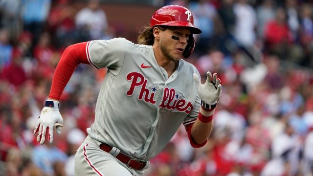 Castellanos wins Game 2 for Phillies over Mets with walk-off single