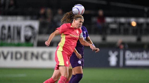 Christine Sinclair scores to help Thorns hand Pride 1st loss of season, stay in playoff race | CBC Sports