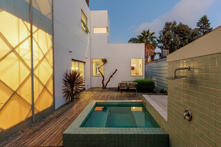 Designer Jennifer Siegal Is Selling her Modular Venice Beach House for $3M