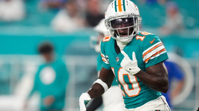 Dolphins WR Tyreek Hill says he's happy in Miami amid trade rumours