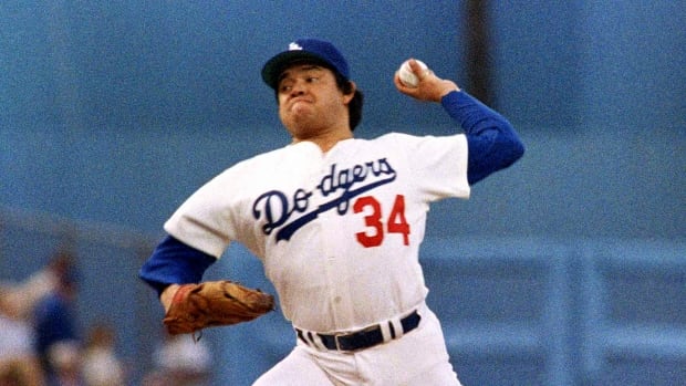 Fernando Valenzuela, Mexican-born pitcher whose feats for Dodgers fueled 'Fernandomania,' dies at 63 | CBC Sports