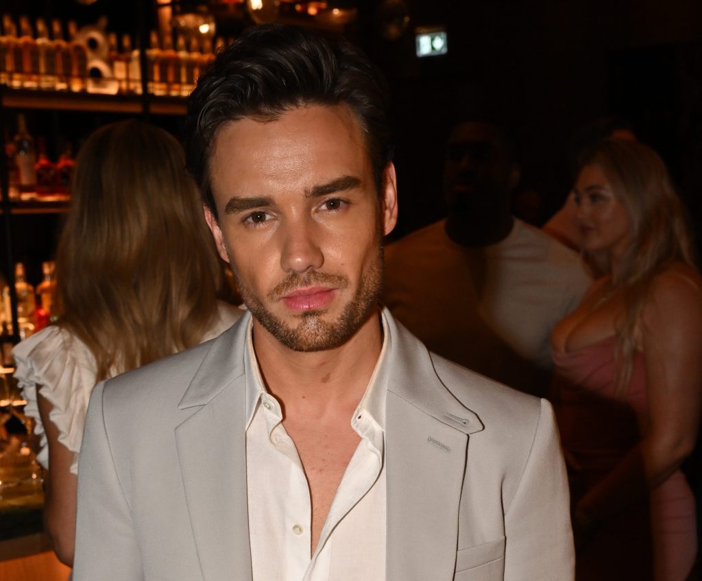 Harry Styles’ mom, Backstreet Boys, more mourn Liam Payne