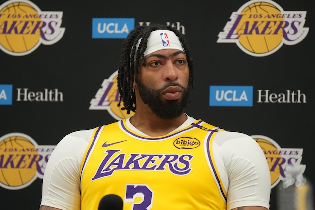 How Lakers Star Anthony Davis Fared In Annual NBA GM Surveys