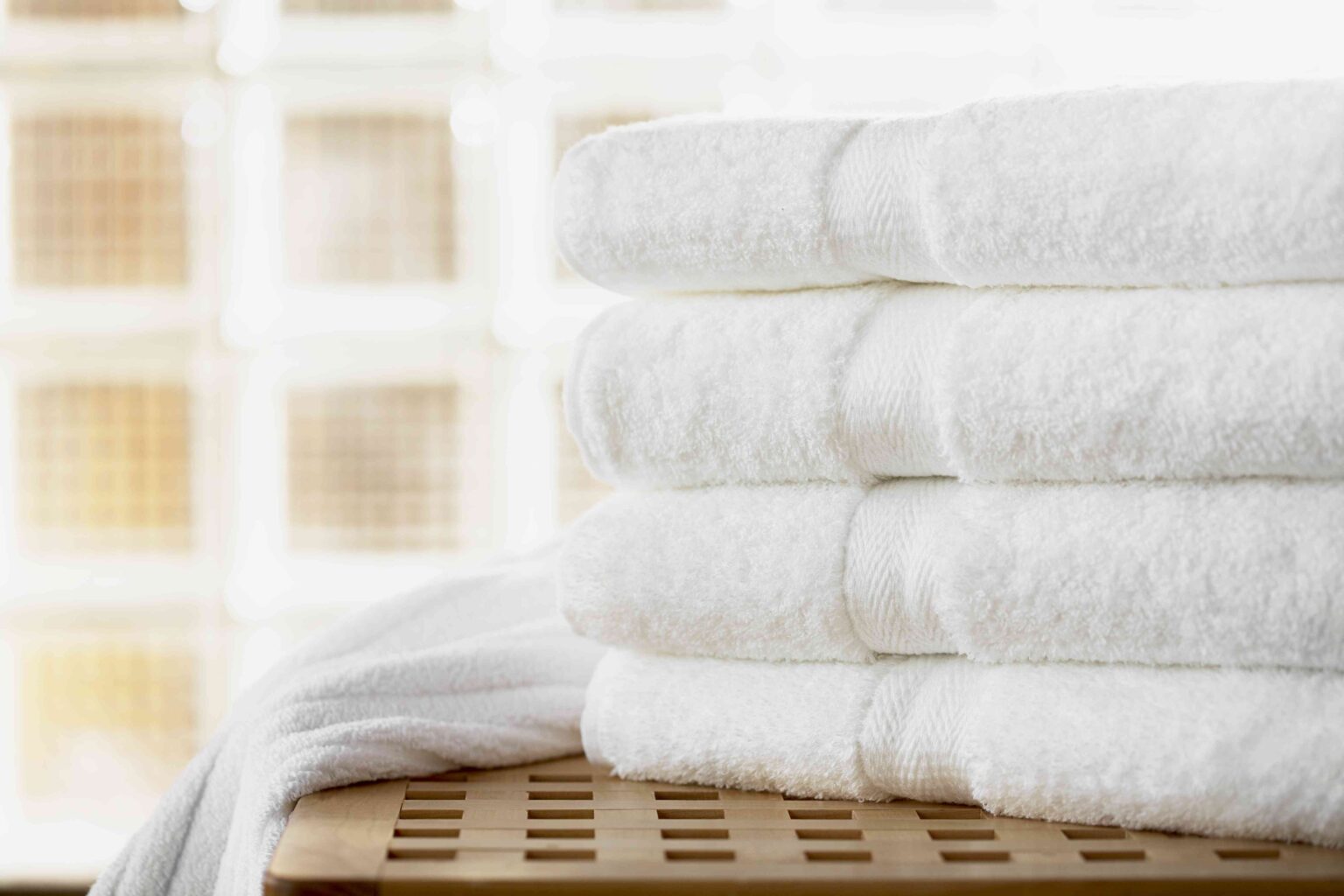 How Many Bath Towels Do You Really Need? Here's What 3 Professional Organizers Said