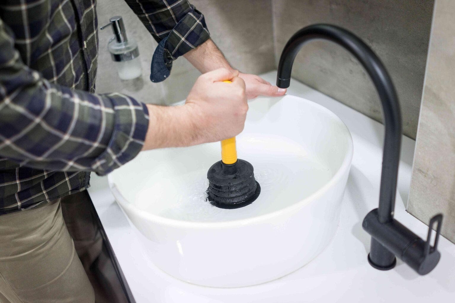 How to Use a Plunger the Right Way So You Can Unclog Any Drain or Toilet Like a Pro