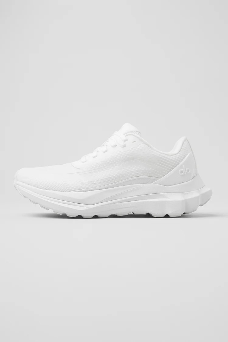 alo runner sneakers in white