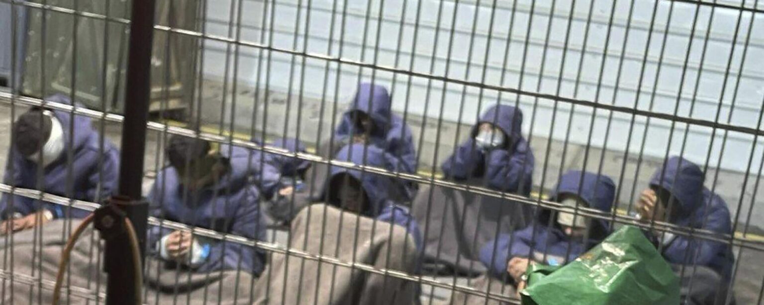 This undated photo from Winter 2023 provided by Breaking The Silence, a whistleblower group of former Israeli soldiers, shows Palestinian prisoners captured in the Gaza Strip by Israeli forces at a detention facility on the Sde Teiman military base in southern Israel. (Breaking The Silence via AP) - Sputnik International, 1920, 15.10.2024