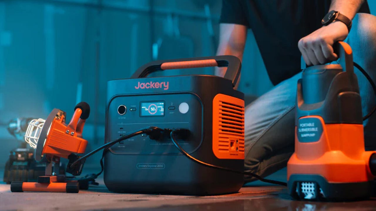 Jackery Explorer 2000 v2