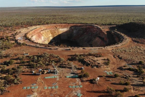 Spectrum Metals sold out to Ramelius Resources for $230m after discovering over 300,000 ounces of gold going 16 g/t gold just 300m north of its historic mothballed Penny West open pit.