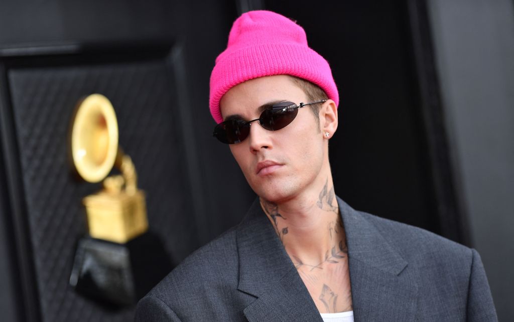 Justin Bieber might sue ex-managers for mismanaging money