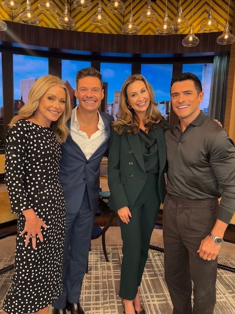 Kelly Ripa ribbed her friend and former colleague, Ryan Seacrest, while he stopped by "Live with Kelly and Mark" with sister Meredith Seacrest Leach on Monday.