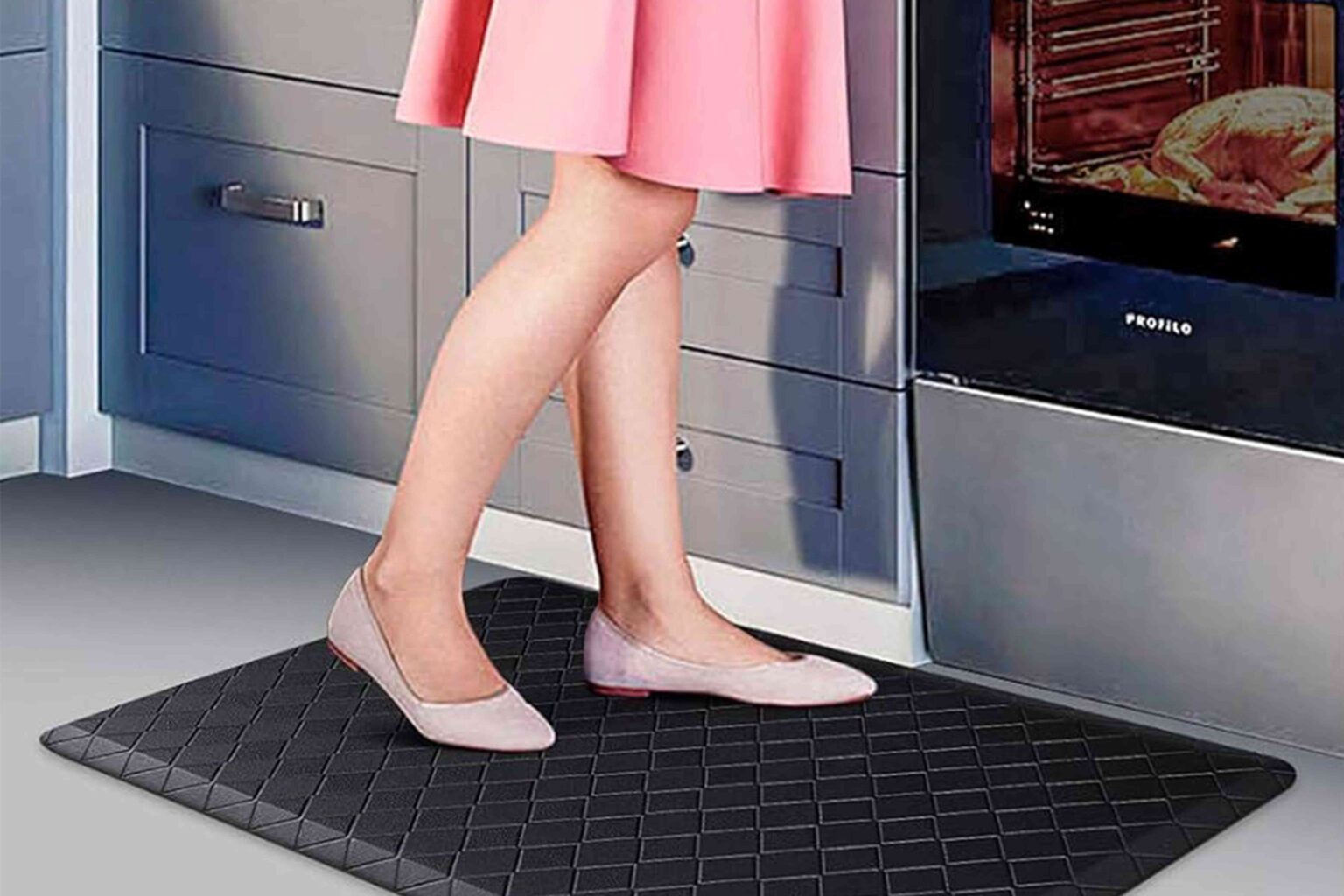 Kitchen Pros Say This Anti-Fatigue Mat That's Now Only $12 Is 'Worth the Investment'