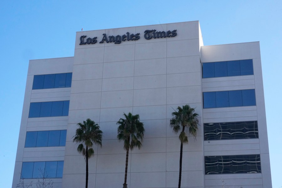 L.A. Times editorial editor quits after owner blocks plans to endorse Harris 