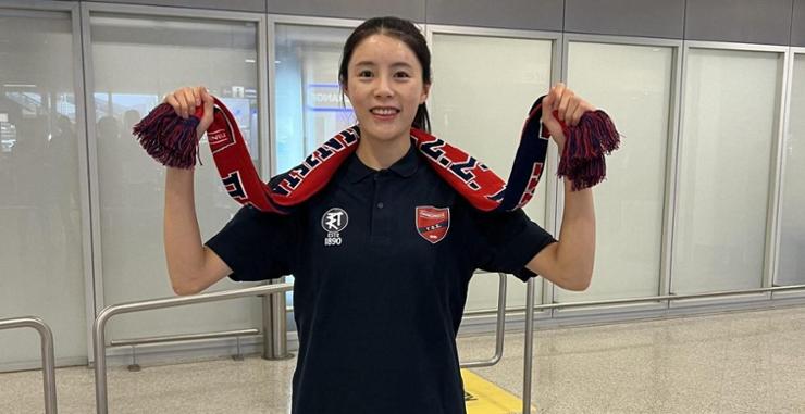 Lee Da-yeong arrives in Greece. Captured from Panionios' official website