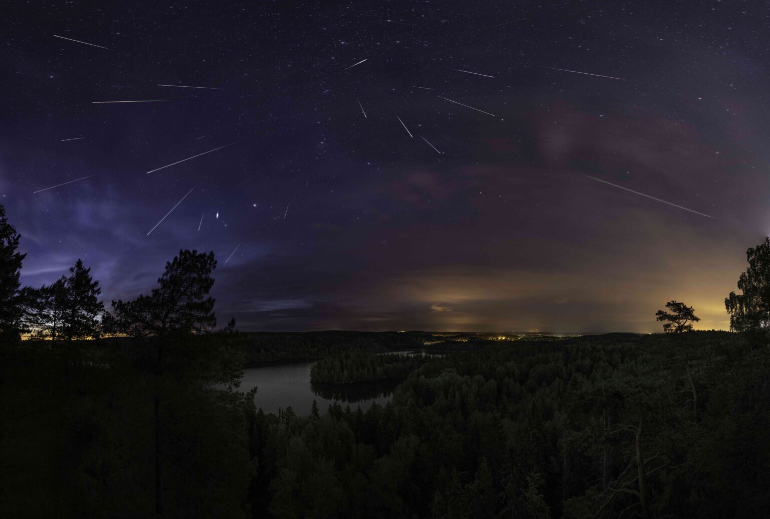 Look Up! The Draconid Meteor Shower Peaks This Week—Here's How to See Its Shooting Stars