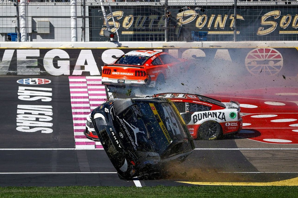 NASCAR title contender Tyler Reddick flips in bizarre Las Vegas crash