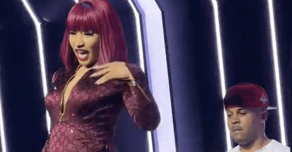 Nicki Minaj Gives Kenneth Petty a Lap Dance Onstage During Miami Show