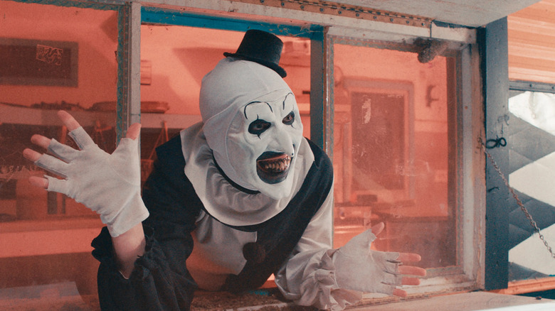 Terrifier 2 clown cafe