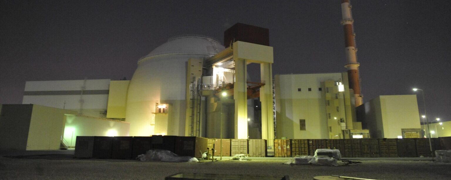 In this file photo released on Nov. 30, 2009 by the semi-official Iranian Students News Agency (ISNA), the reactor building of Iran's Bushehr Nuclear Power Plant is seen, just outside the port city of Bushehr 750 miles (1245 kilometers) south of the capital Tehran, Iran - Sputnik International, 1920, 03.10.2024