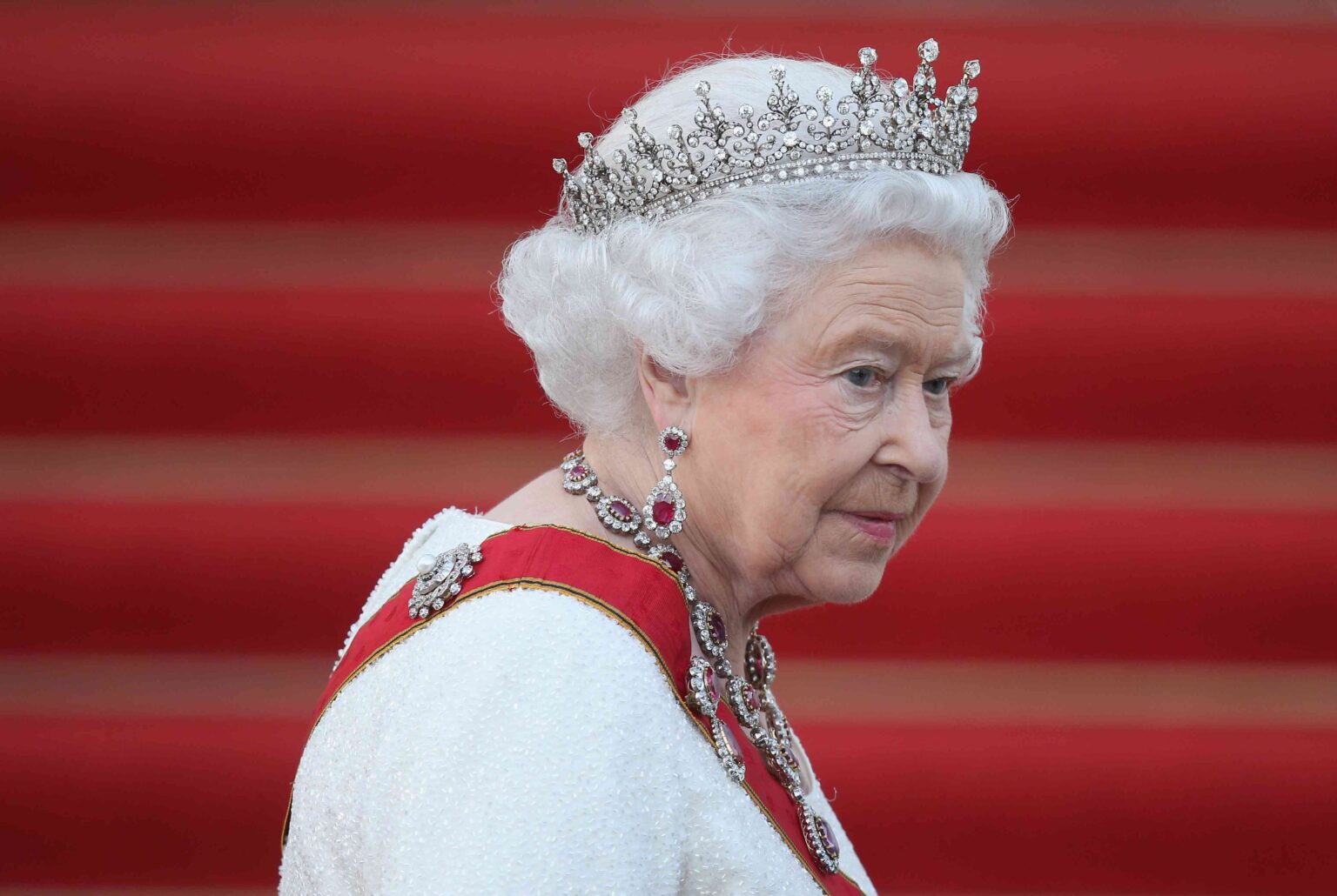 Queen Elizabeth Privately Battled Bone Cancer "For a Year or More" Before Her Death