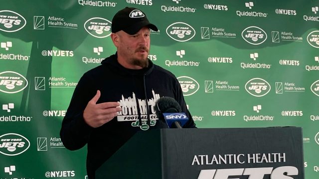 Reddick's new agents hope to end the Jets star pass rusher's contract holdout