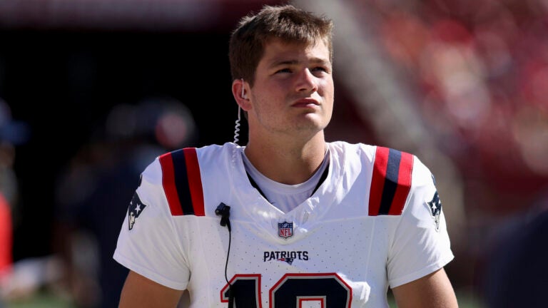 Drake Maye Patriots quarterback