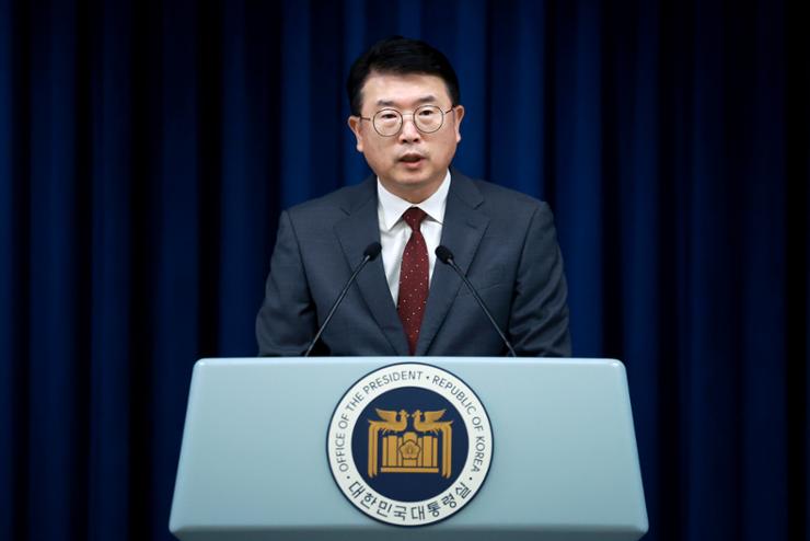 Jang Sang-yoon, senior presidential secretary for social policy, speaks during a press briefing at the presidential office in Seoul, Sept. 19. Yonhap