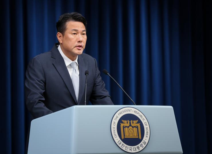 Principal deputy national security adviser Kim Tae-hyo speaks during a press briefing at the presidential office in Yongsan District, Seoul, Oct. 22. Yonhap