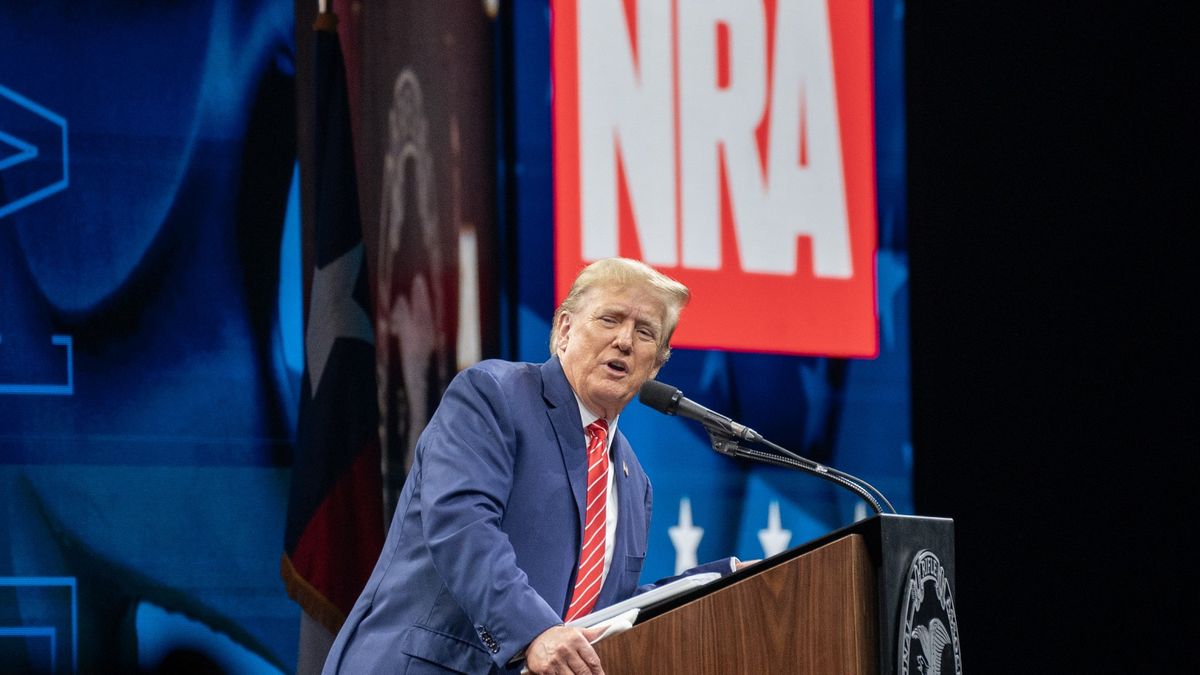 Second Amendment enthusiast Trump has little new to say on guns