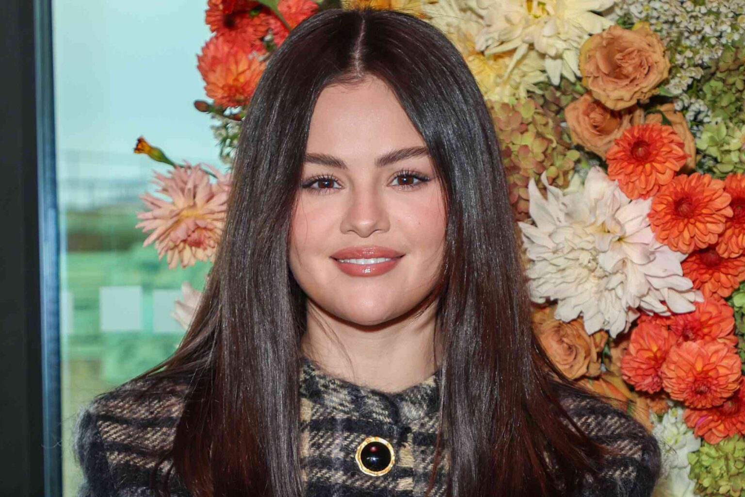 Selena Gomez's Tweed Skirt Set Served '90s Old Money With a Surprising Twist