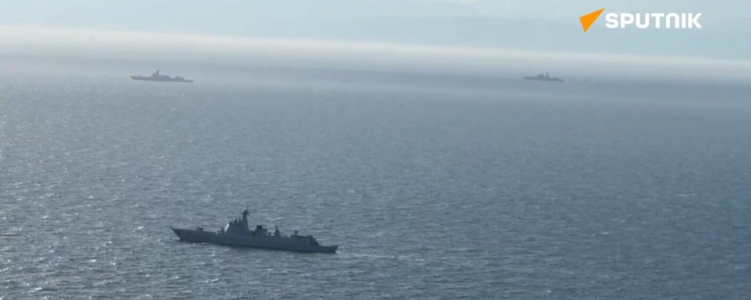 Russian and Chinese warships perform firing drills in the Pacific Ocean - Sputnik International, 1920, 14.10.2024